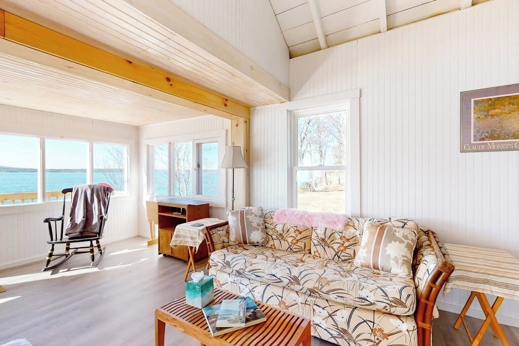 Photo of Livingroom in Trenton