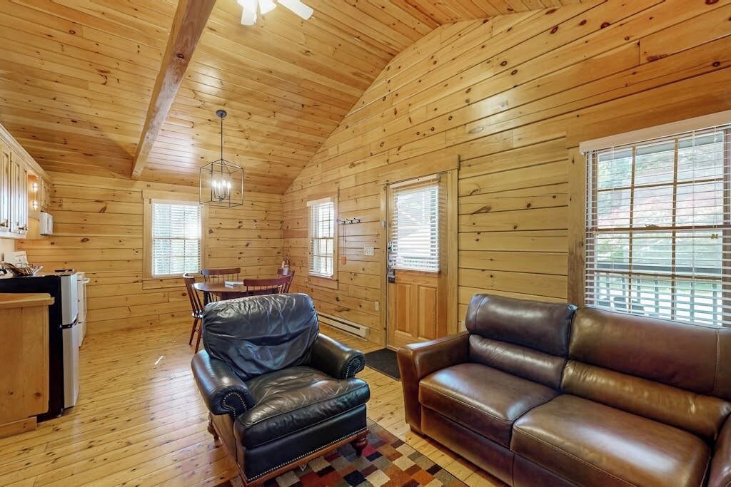 Photo of Livingroom in Northport