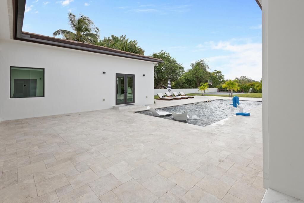 Photo of Outdoor in Ludlam