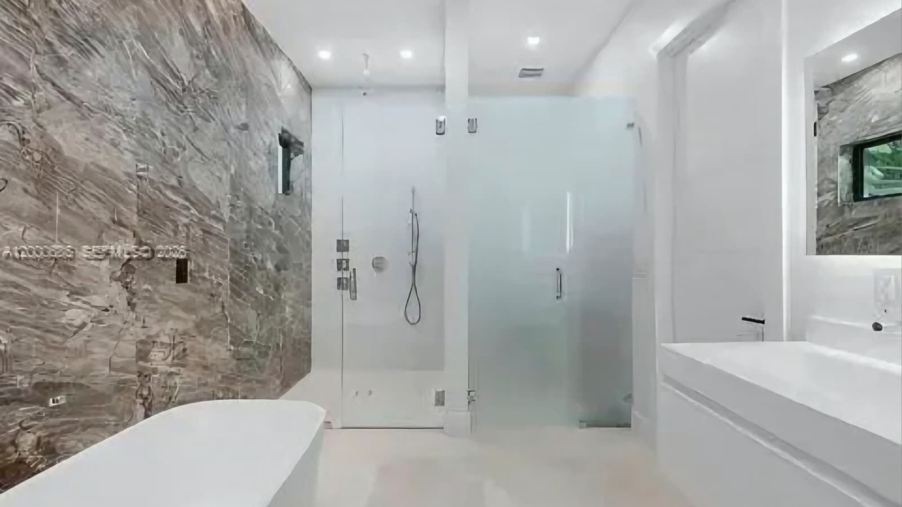 Photo of Bathroom in Ludlam