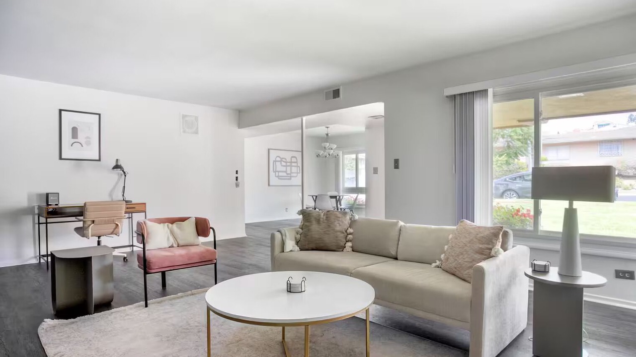 Photo of Livingroom in Ladera Heights