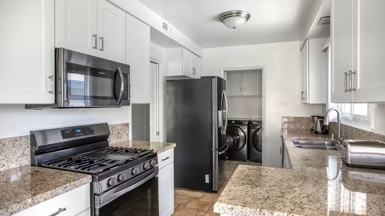 Photo of Kitchen in Ladera Heights