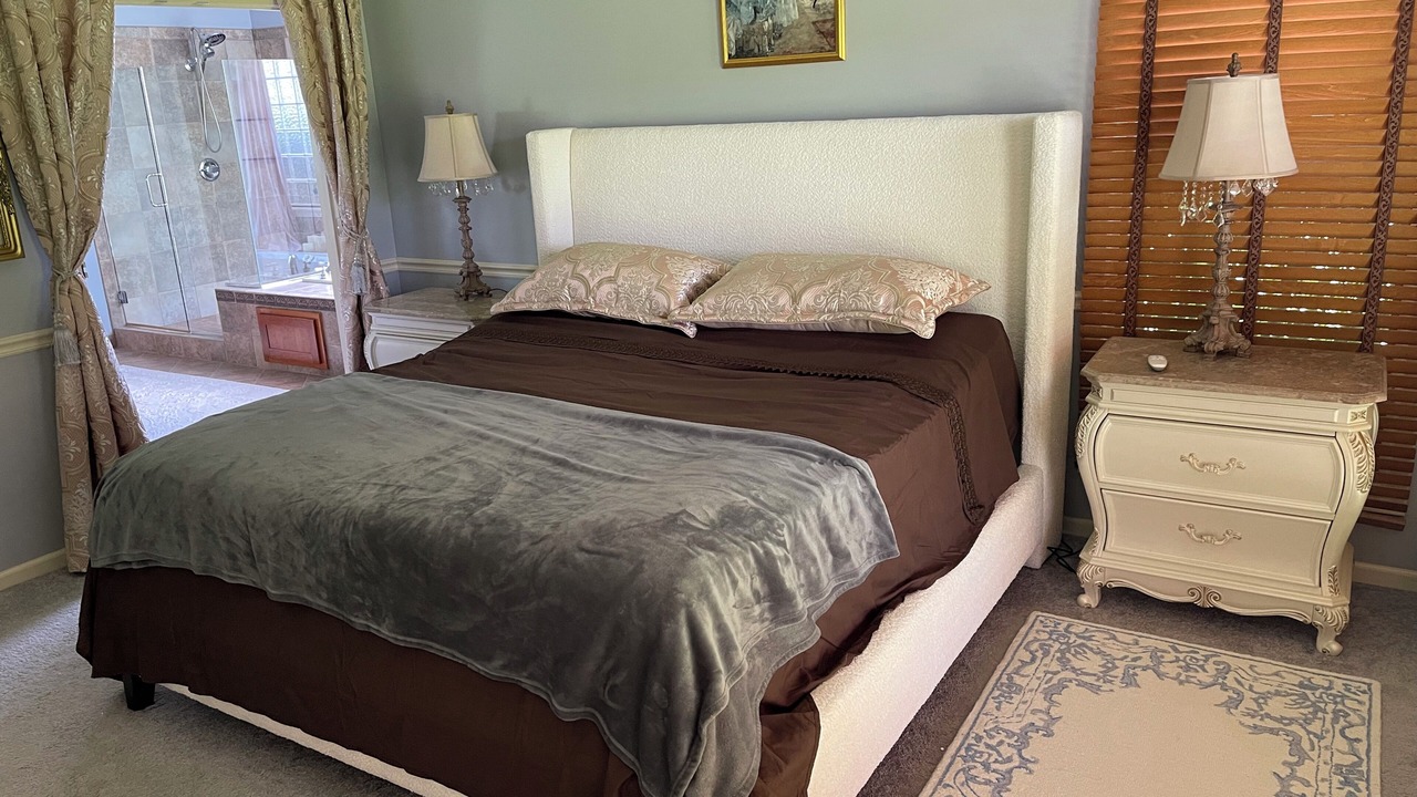 Photo of Bedroom in South Kansas City