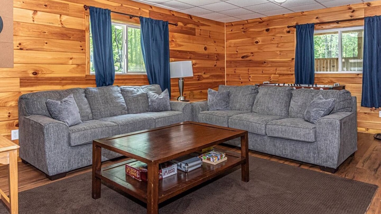 Photo of Livingroom in Briar Crest Woods