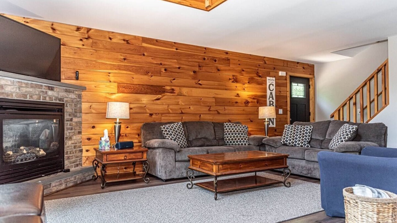 Photo of Livingroom in Briar Crest Woods