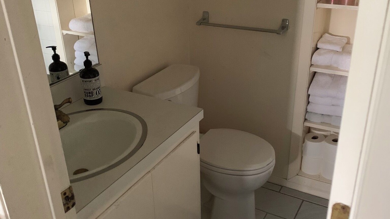 Photo of Bathroom in Central Arlington