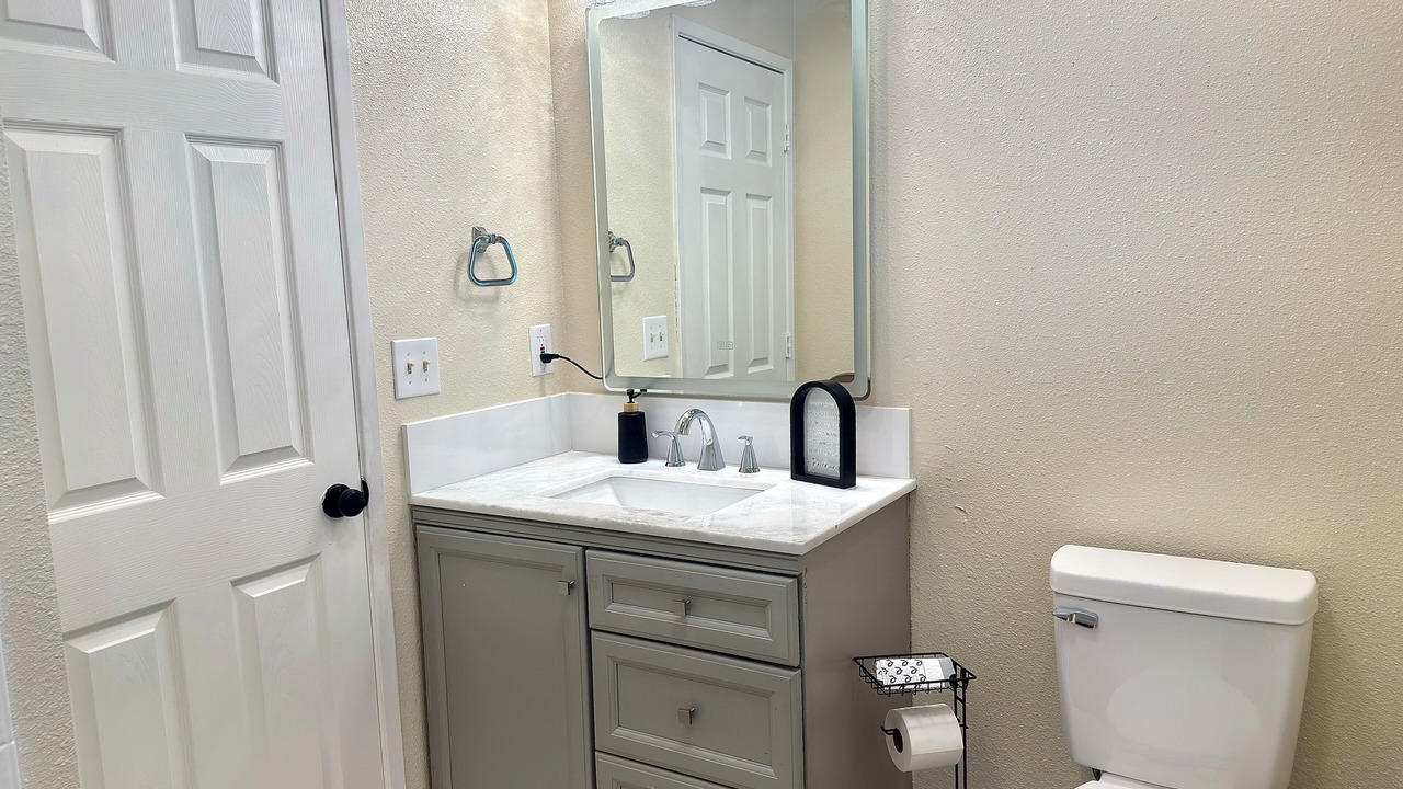 Photo of Bathroom in Hanford