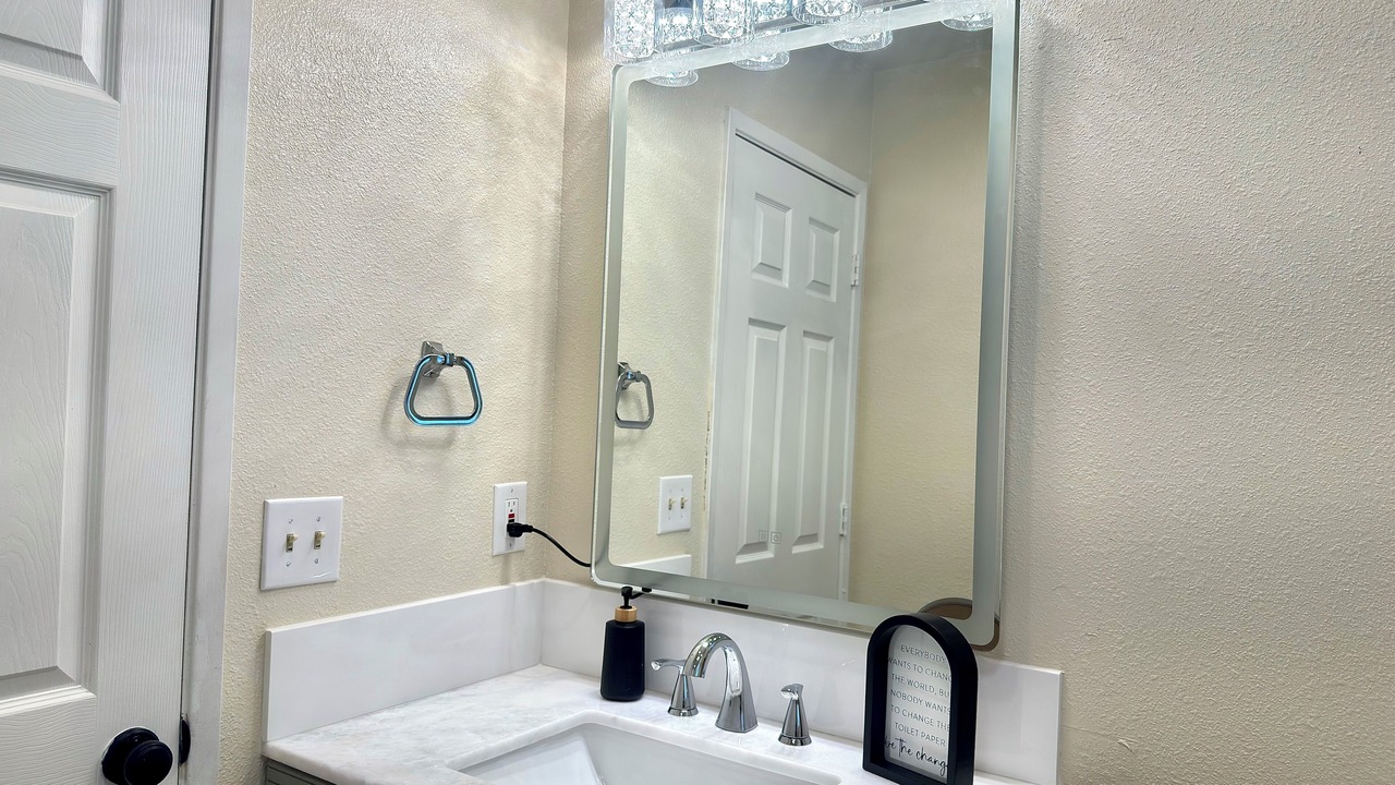 Photo of Bathroom in Hanford