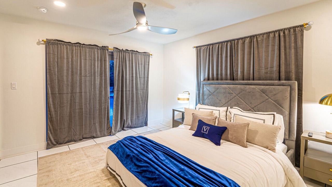 Photo of Bedroom in Pembroke Pines