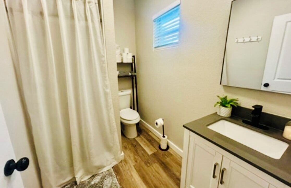Photo of Bathroom in Nevada Street