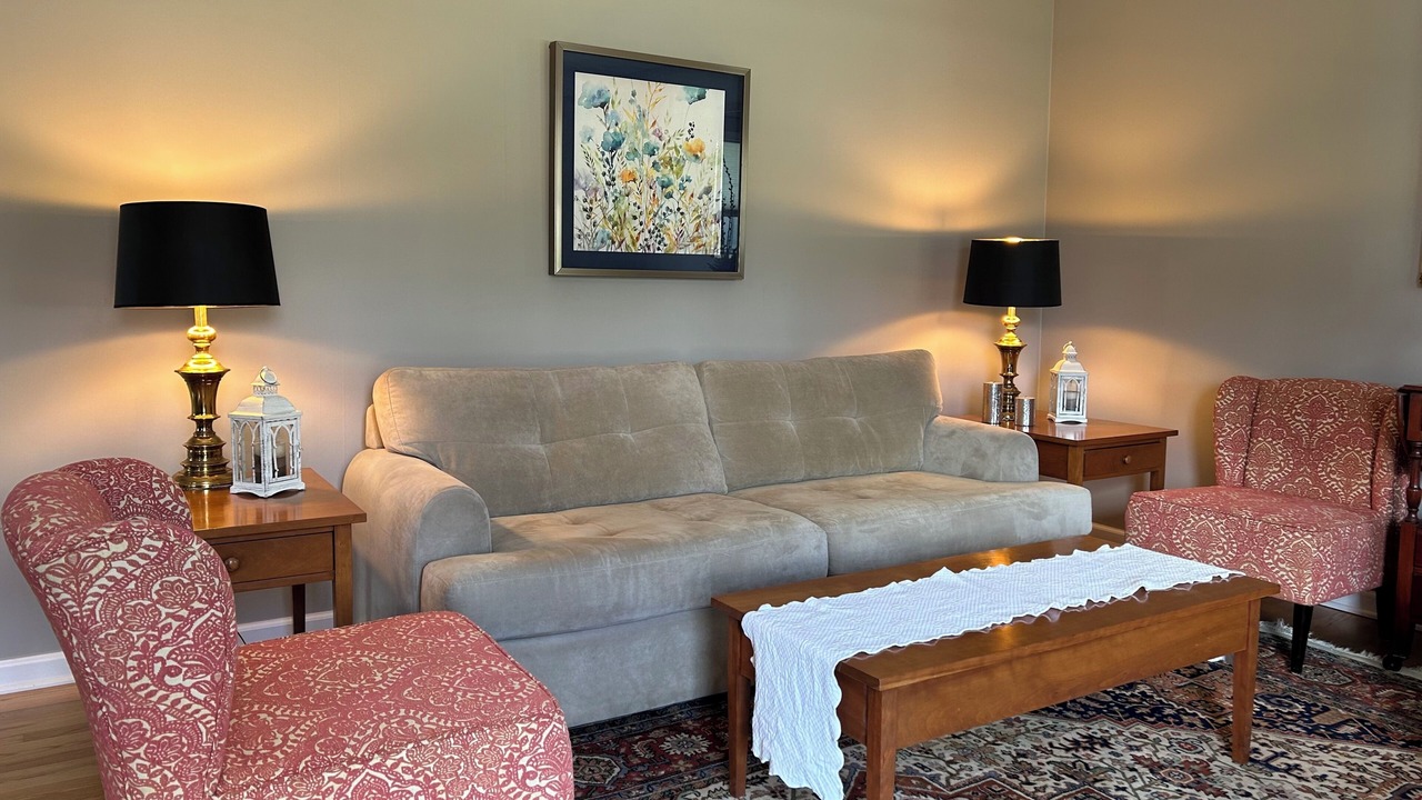 Photo of Livingroom in Auburn