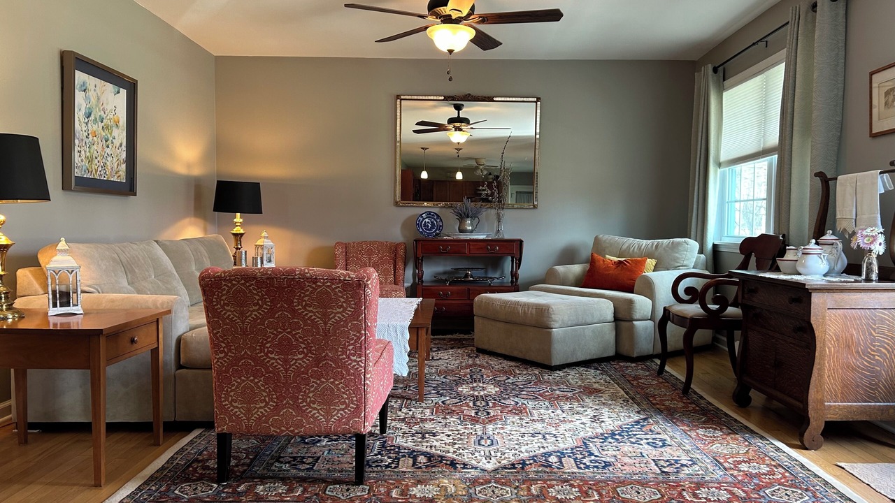 Photo of Livingroom in Auburn