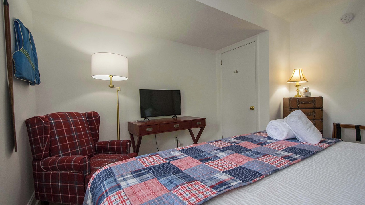 Photo of Bedroom in Flat Rock