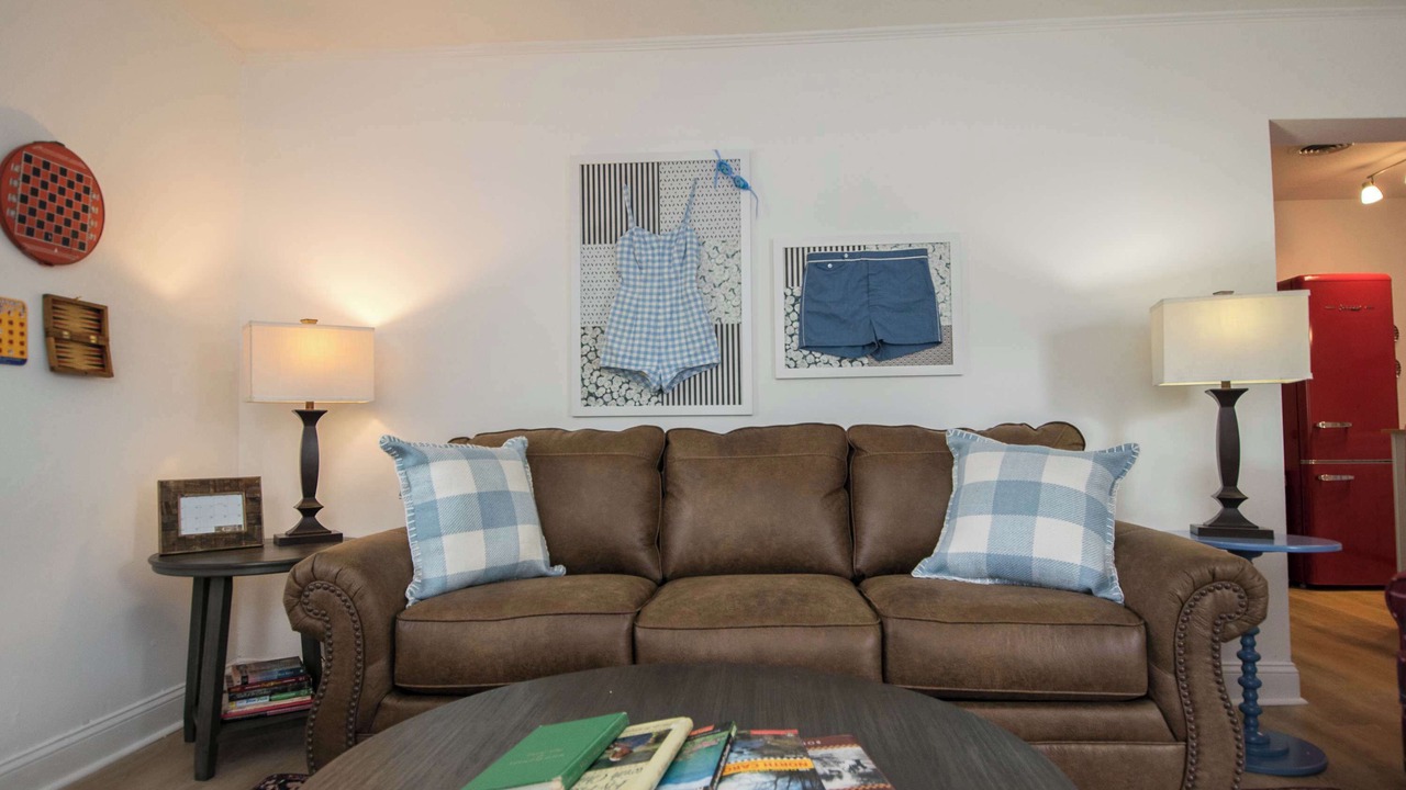 Photo of Livingroom in Flat Rock