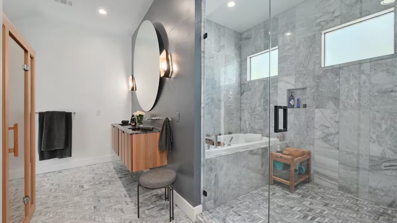 Photo of Bathroom in Chestnut