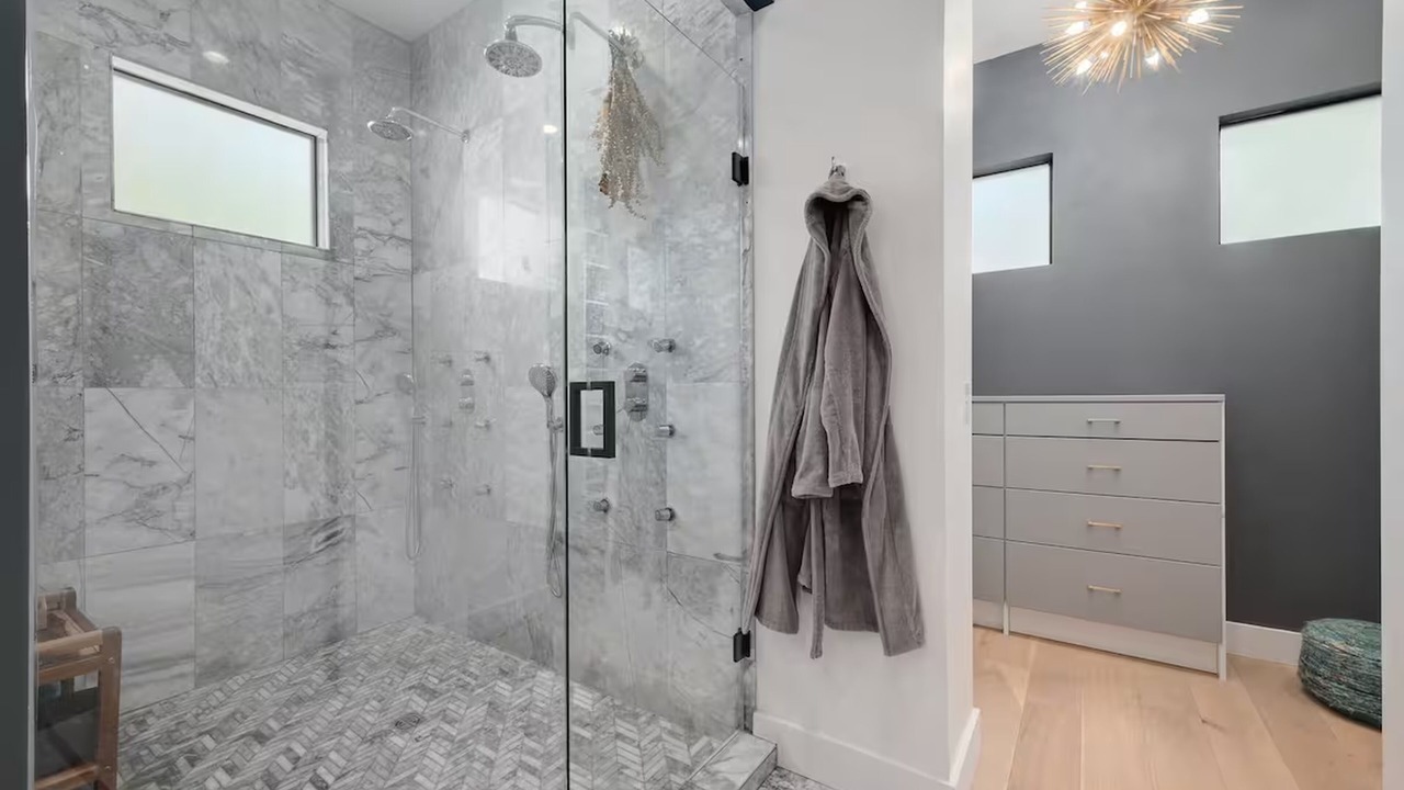 Photo of Bathroom in Chestnut