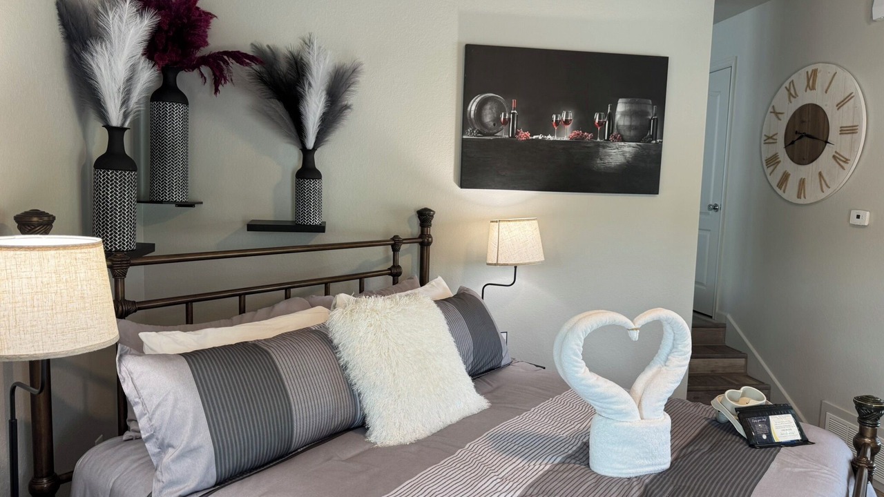 Photo of Bedroom in Grove