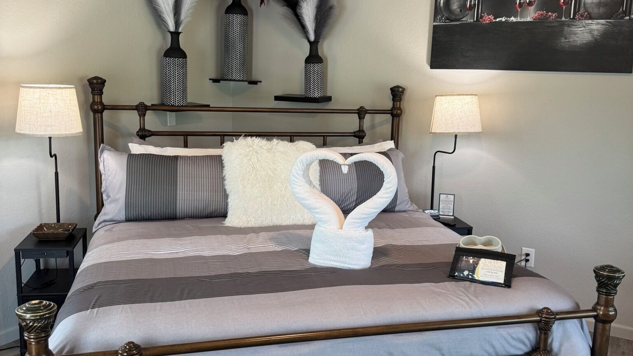 Photo of Bedroom in Grove