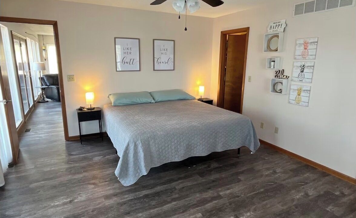 Photo of Bedroom in Camdenton