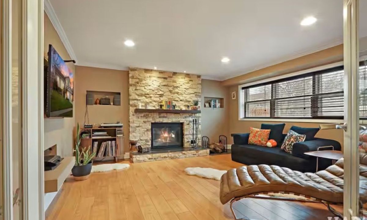 Photo of Livingroom in Carol Stream