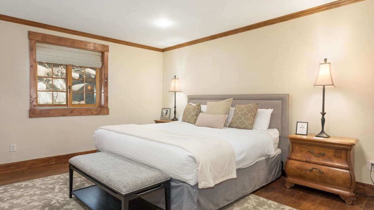 Photo of Bedroom in Avon