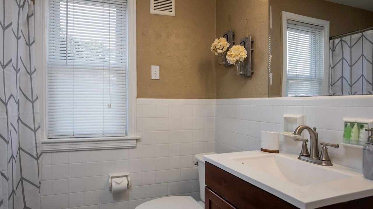 Photo of Bathroom in West Seneca