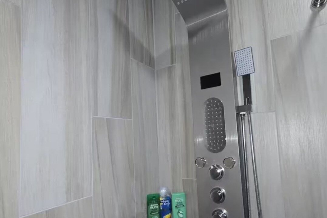 Photo of Bathroom in Central Arlington