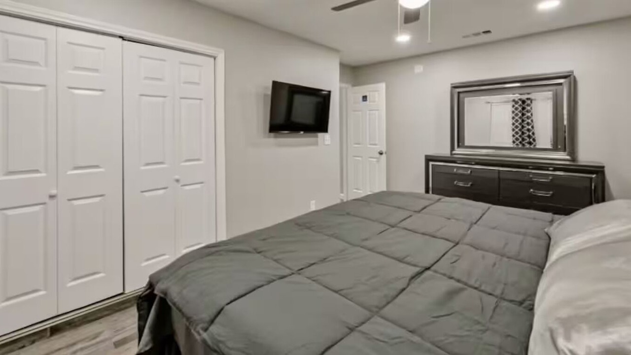 Photo of Bedroom in Central Arlington