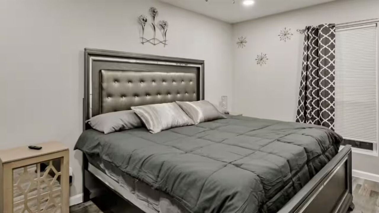 Photo of Bedroom in Central Arlington