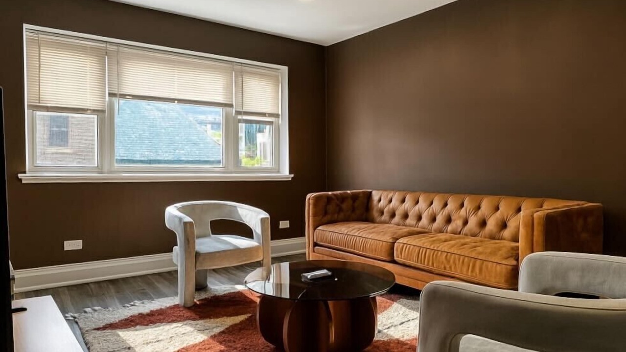 Photo of Livingroom in Lake View East
