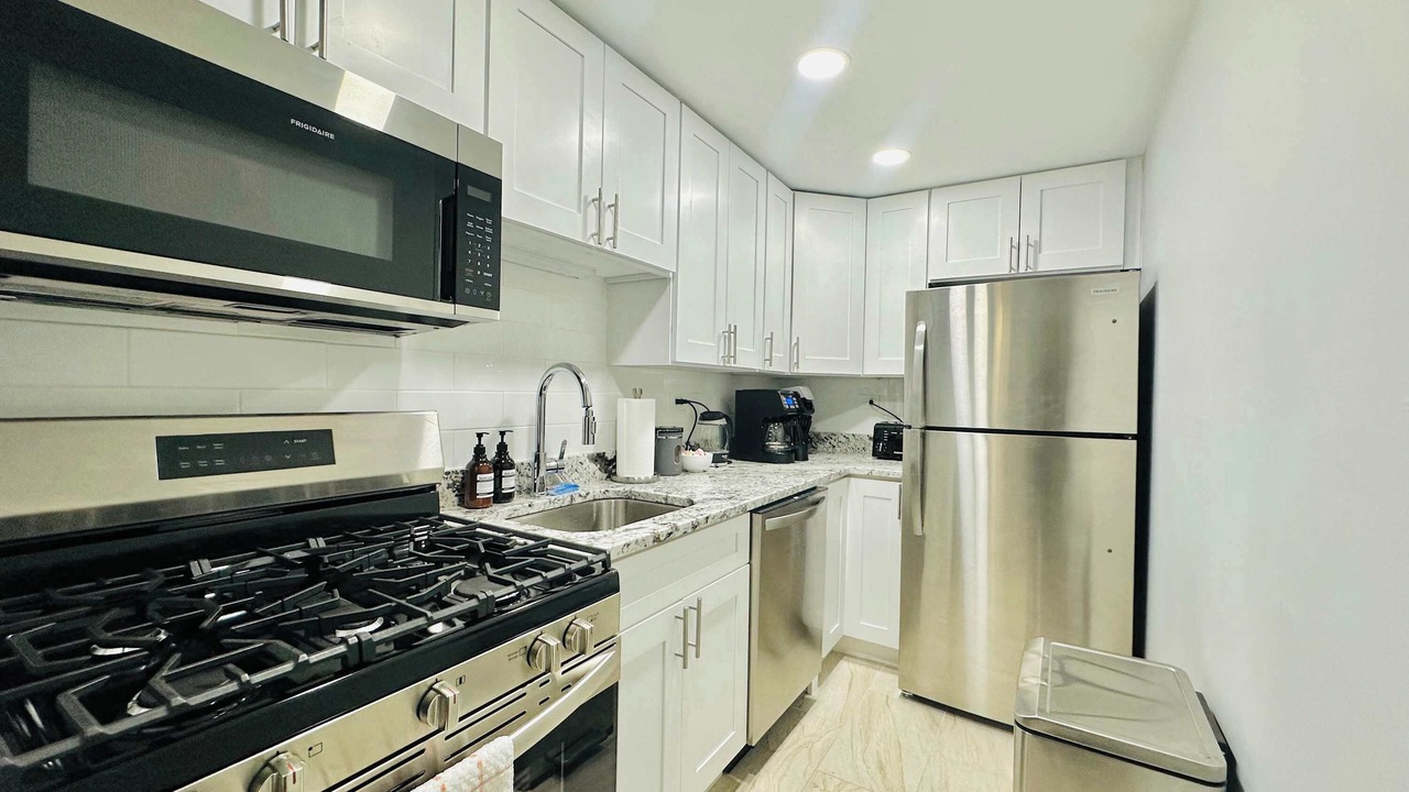 Photo of Kitchen in Lake View East