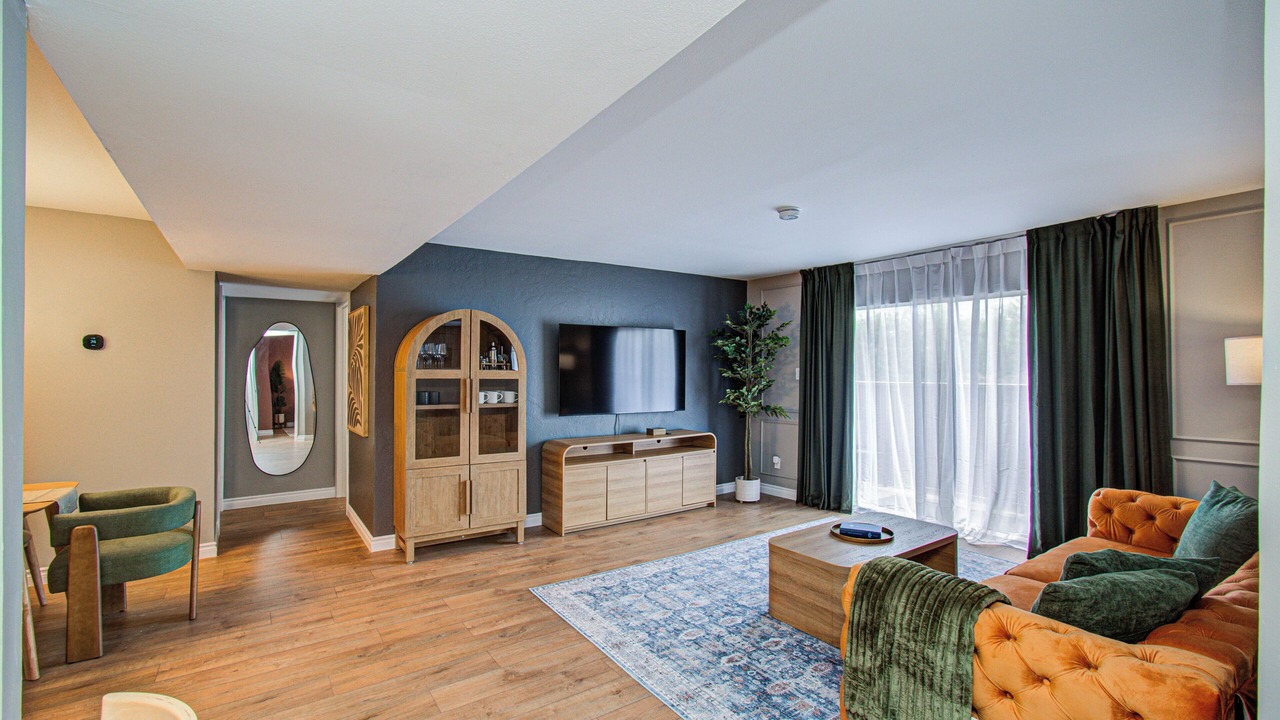 Photo of Livingroom in South Main