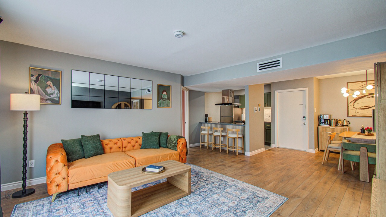 Photo of Livingroom in South Main