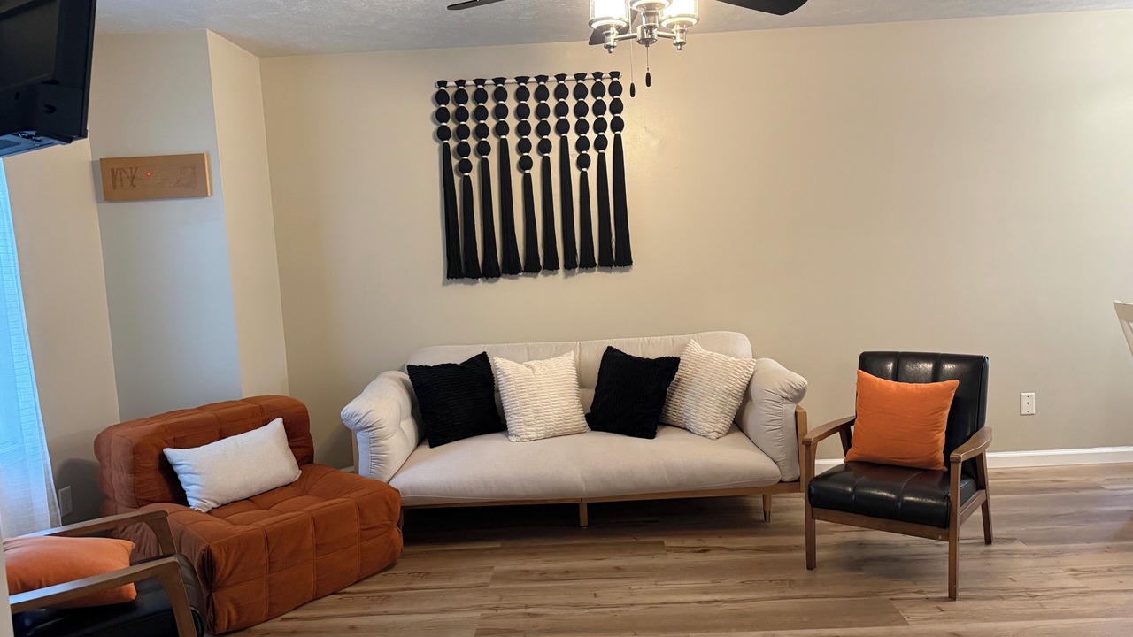 Photo of Livingroom in Urbana
