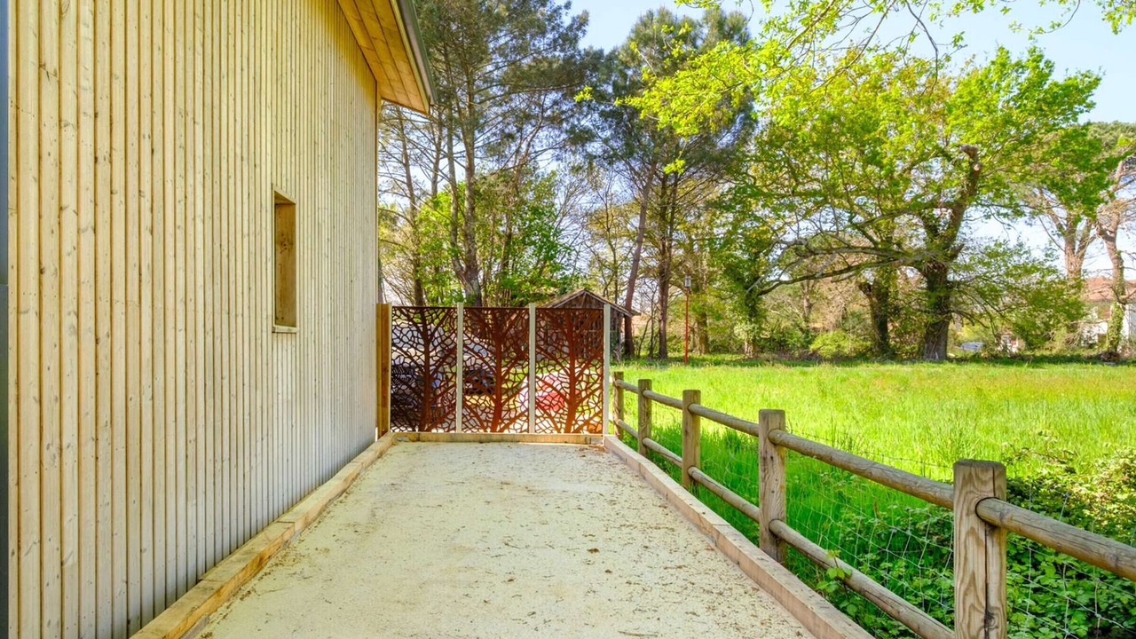 Photo of Outdoor in Gastes