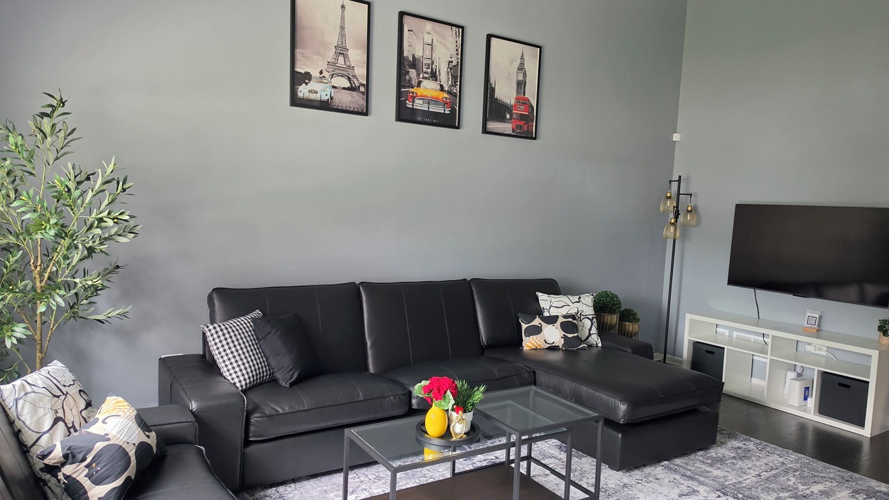 Photo of Livingroom in Bensenville