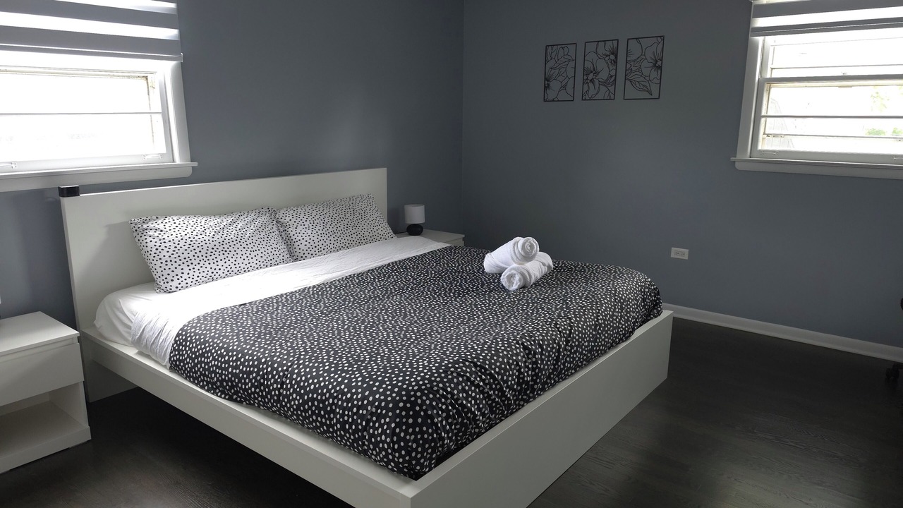 Photo of Bedroom in Bensenville