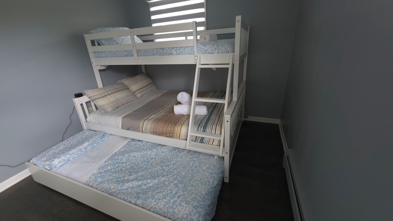 Photo of Bedroom in Bensenville