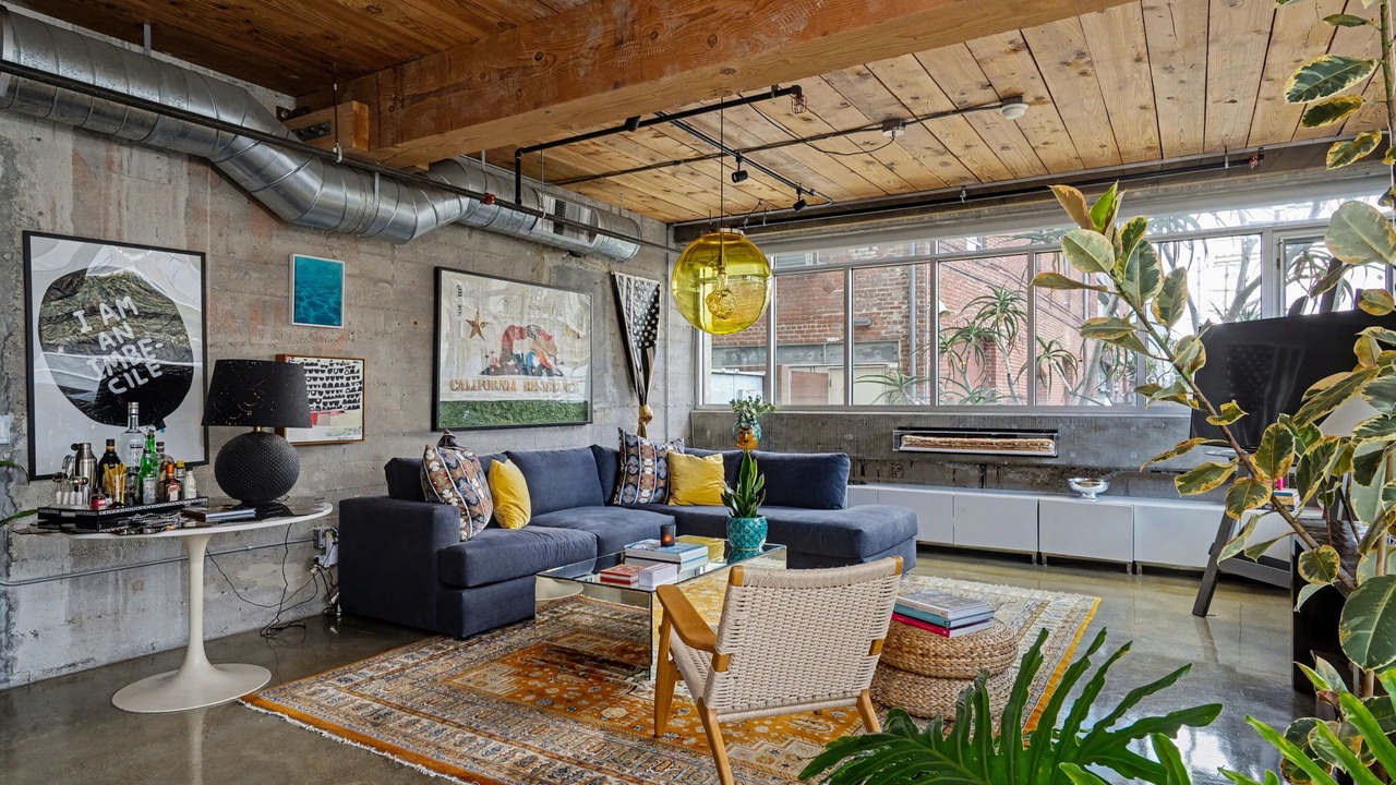 Photo of Others in Arts District
