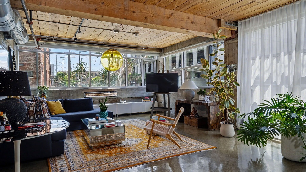 Photo of Livingroom in Arts District