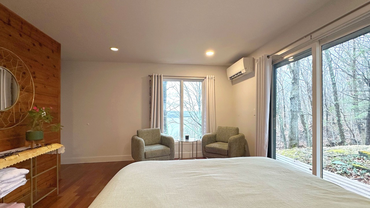 Photo of Bedroom in Ithaca