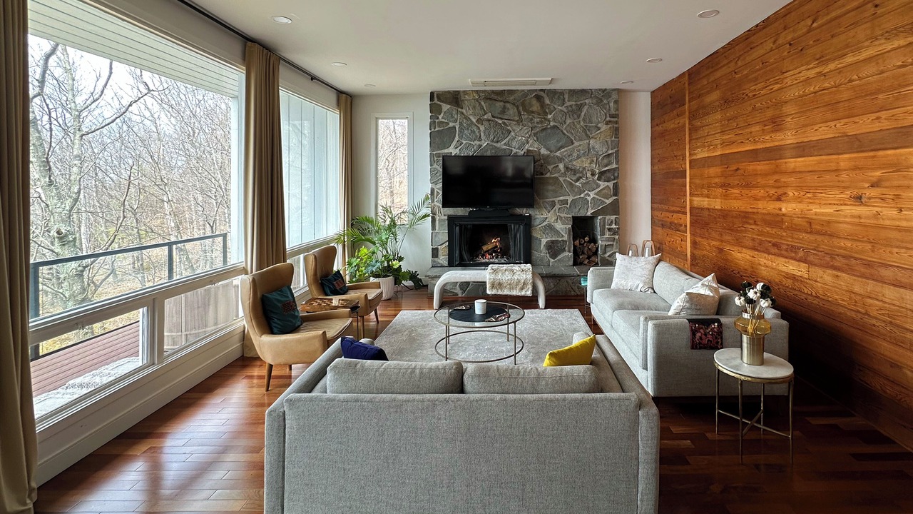 Photo of Livingroom in Ithaca