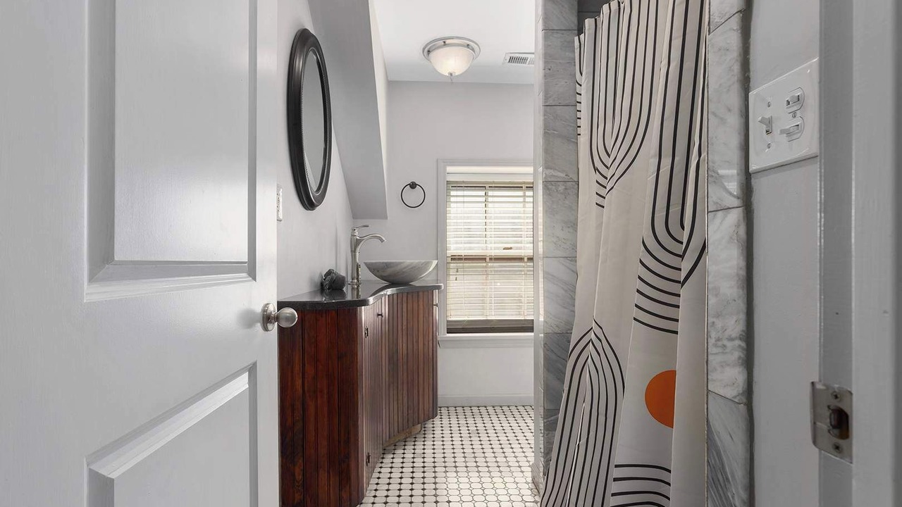 Photo of Bathroom in Hanover Place