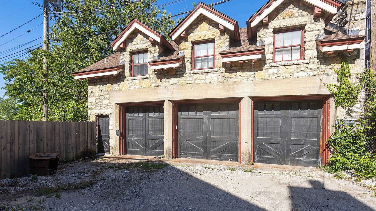 Photo of Outdoor in Hanover Place