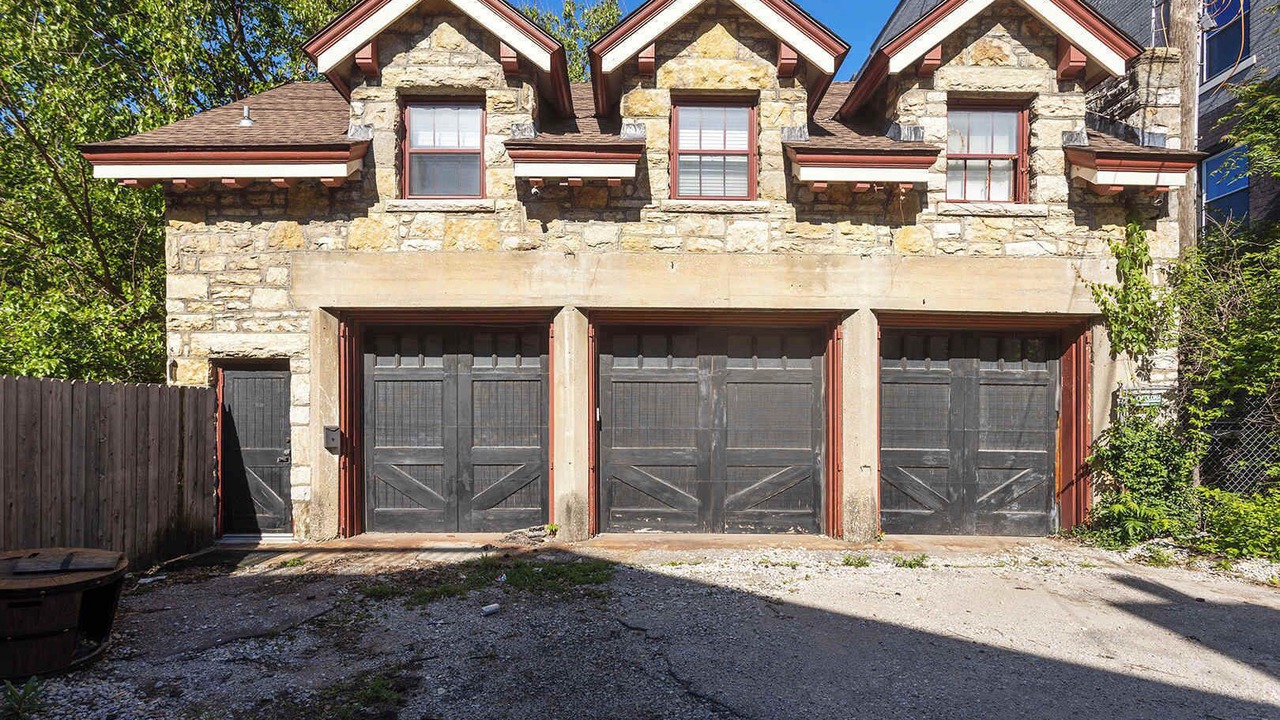 Photo of Outdoor in Hanover Place
