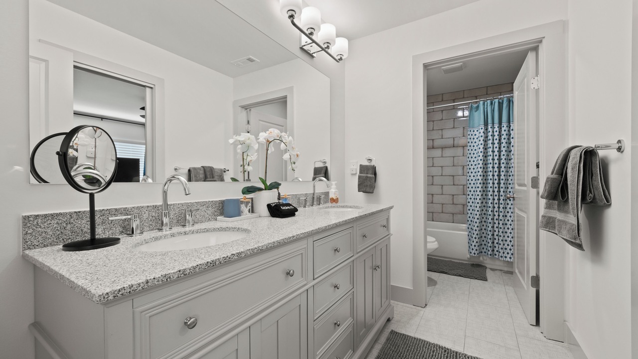 Photo of Bathroom in Mableton