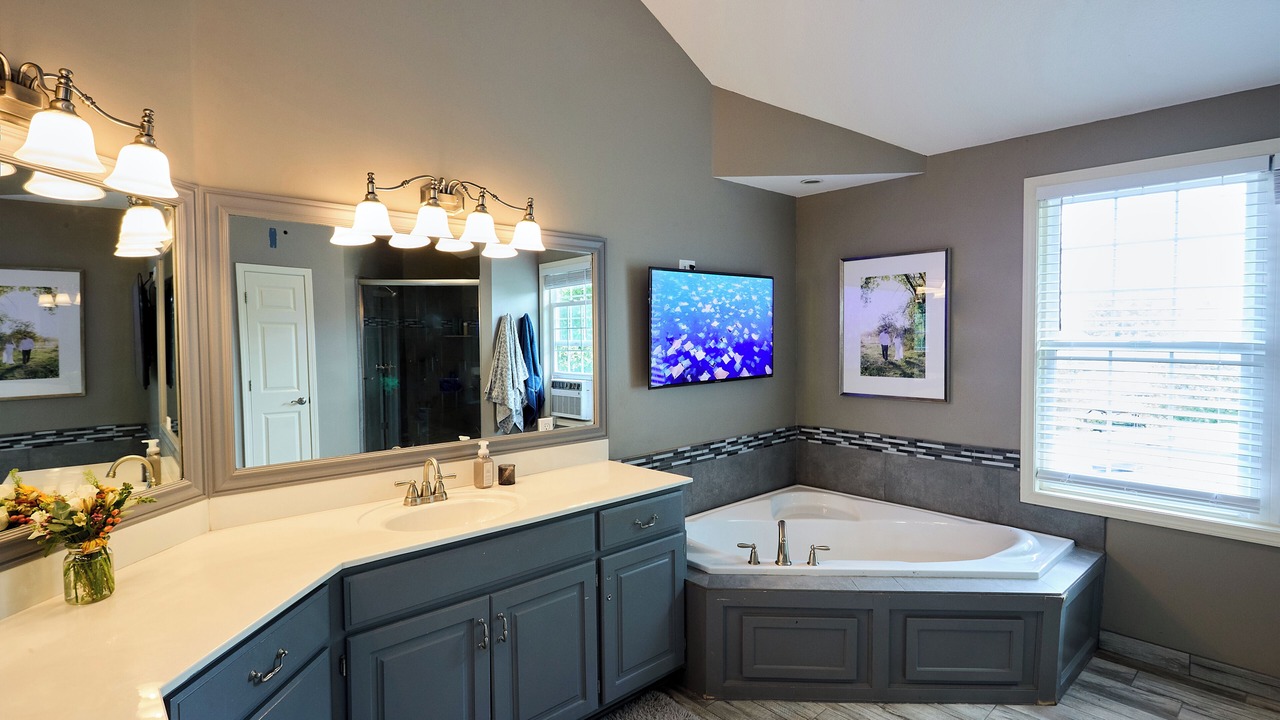 Photo of Bathroom in Lenexa