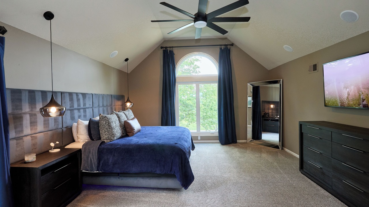 Photo of Bedroom in Lenexa