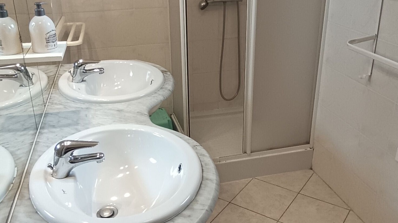 Photo of Bathroom in La Tour-Sur-Orb