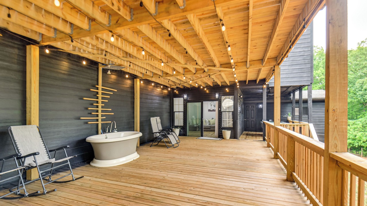 Photo of Patio Balcony in Banks County